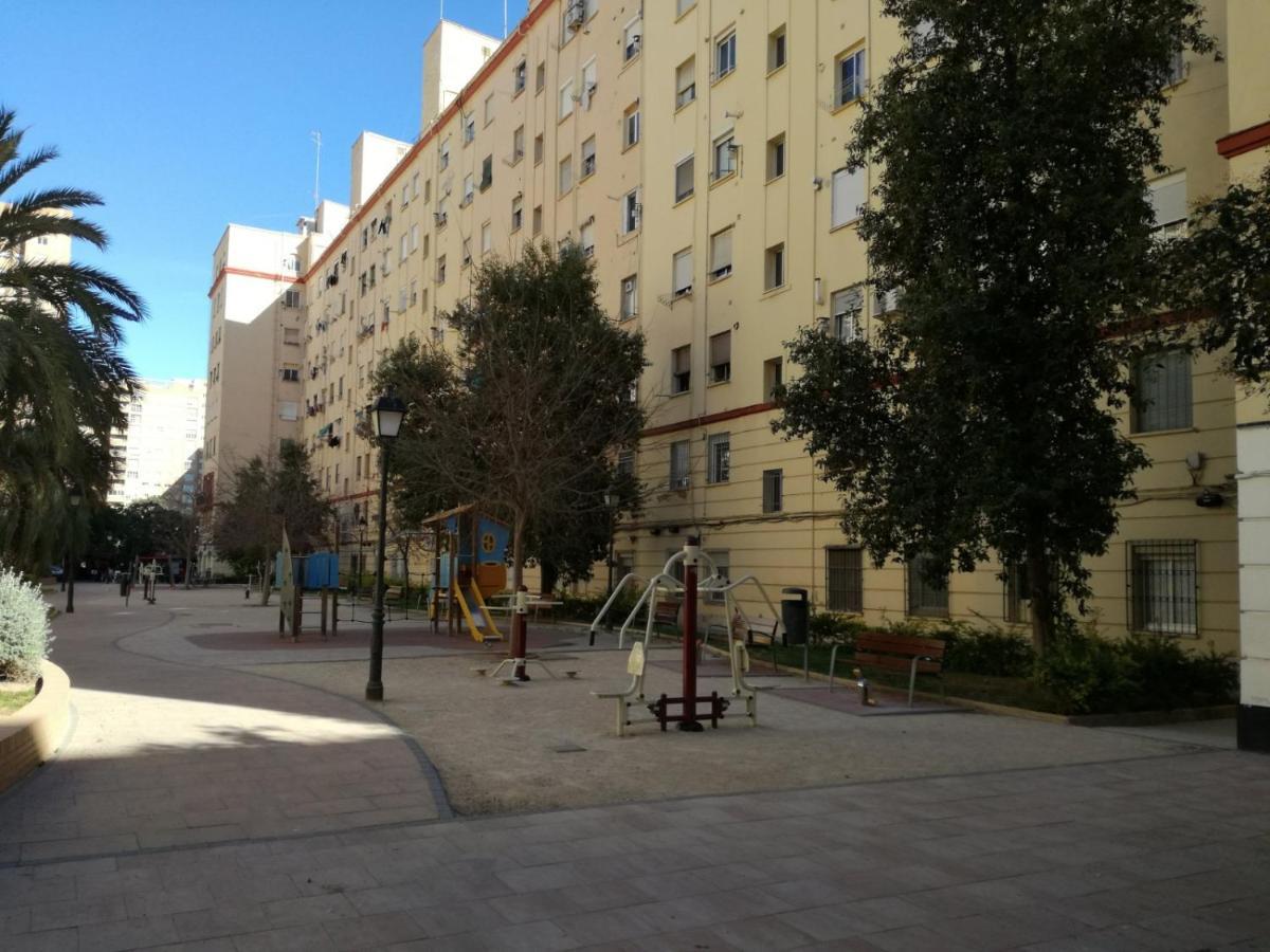 Janini Bajo Valence
